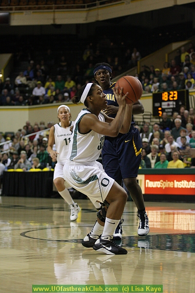 GOOD! JUMPER by Jackson, Nia   UO 7 - Cal 4